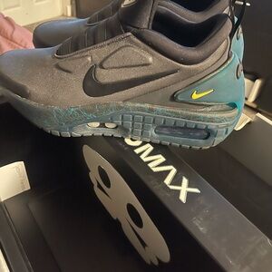 Nike Adapt Auto Max Black and Bluish Green